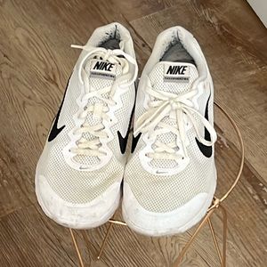Men’s Nike sneakers slightly used size 10 1/2